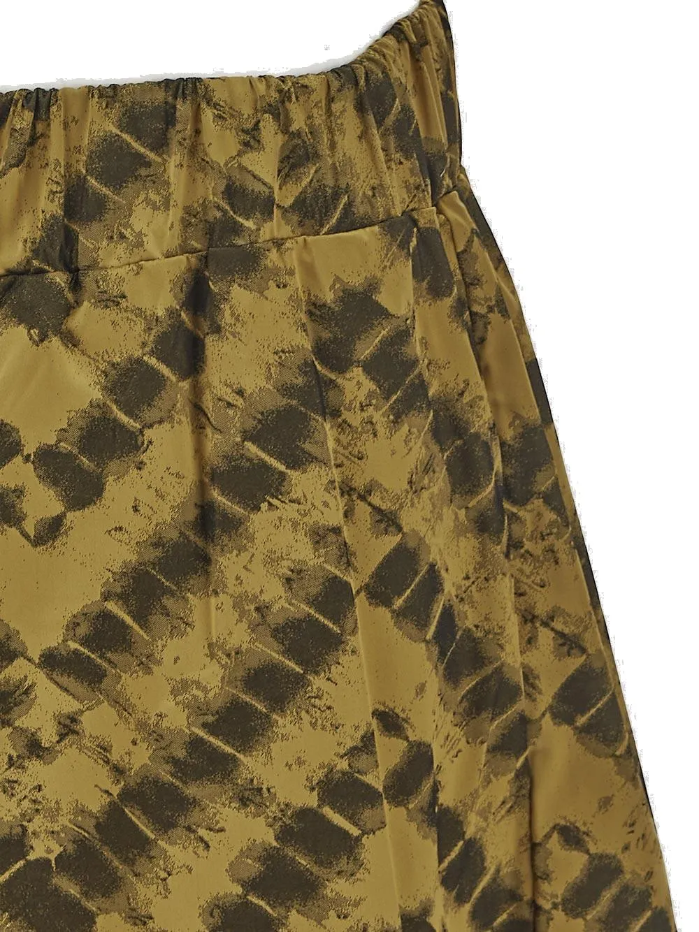 Osree Chevron Printed Elastic Waistband Shorts