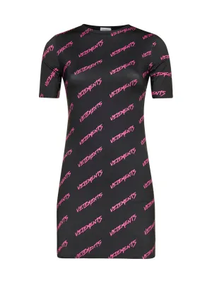 Vetements All-Over Logo Printed T-Shirt Dress